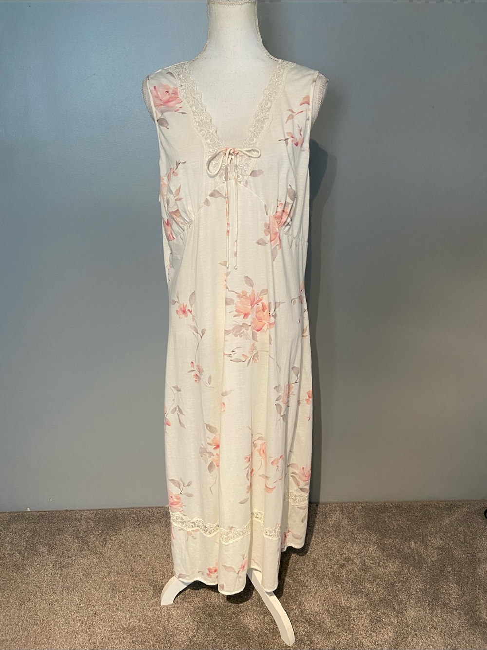 Liz Claiborne Cream Nightgown with Pink Floral Detail